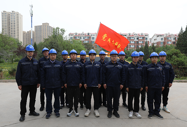 管網(wǎng)運(yùn)營(yíng)中心圖片.jpg